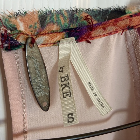 Gimmicks by BKE Tank Top - Picture 4 of 7